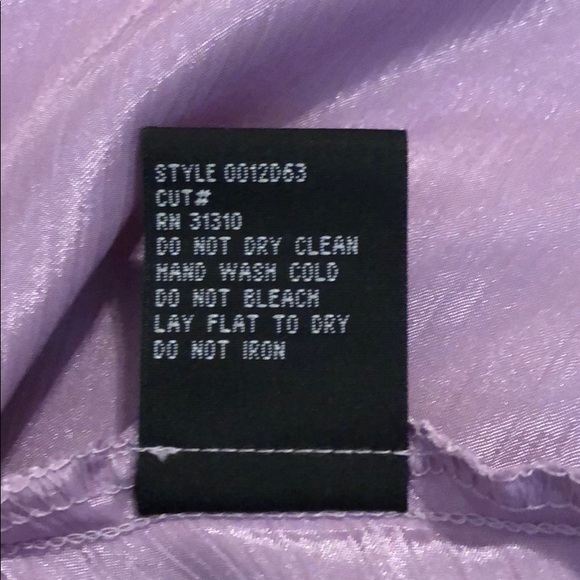 Super cute Lavender Top - Picture 6 of 6